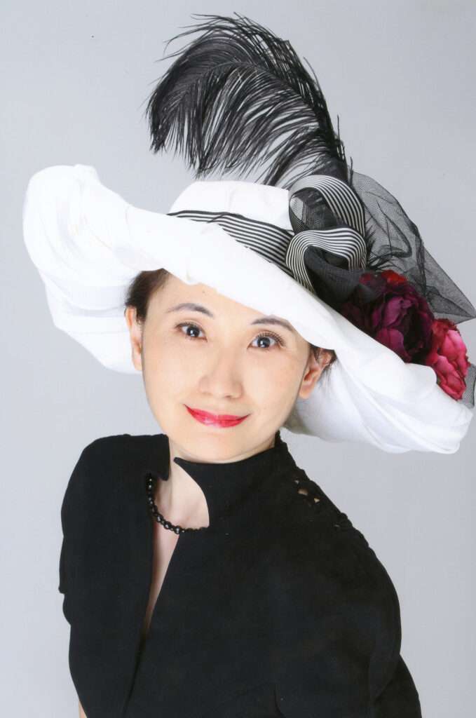 Caroline main image